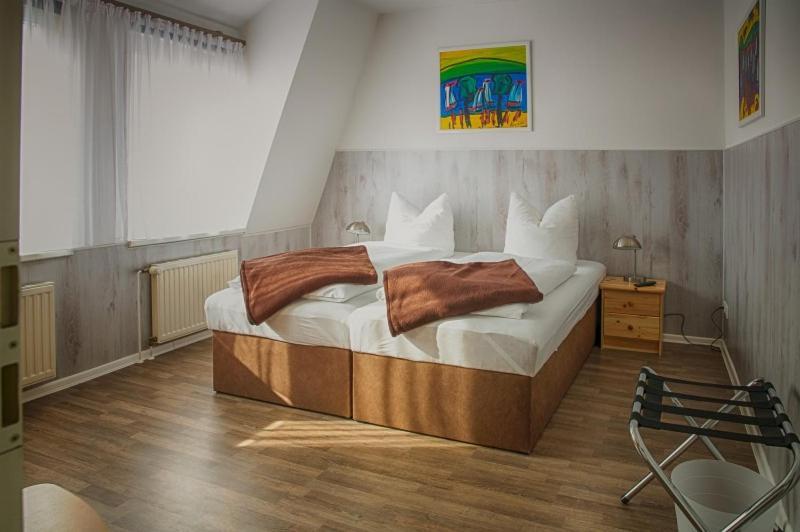 H&H Apartments Im Herzen Der Stadt In Der Lange Strasse Geraeumig Ruhig Mit Kueche Und Esstisch 格赖夫斯瓦尔德 外观 照片