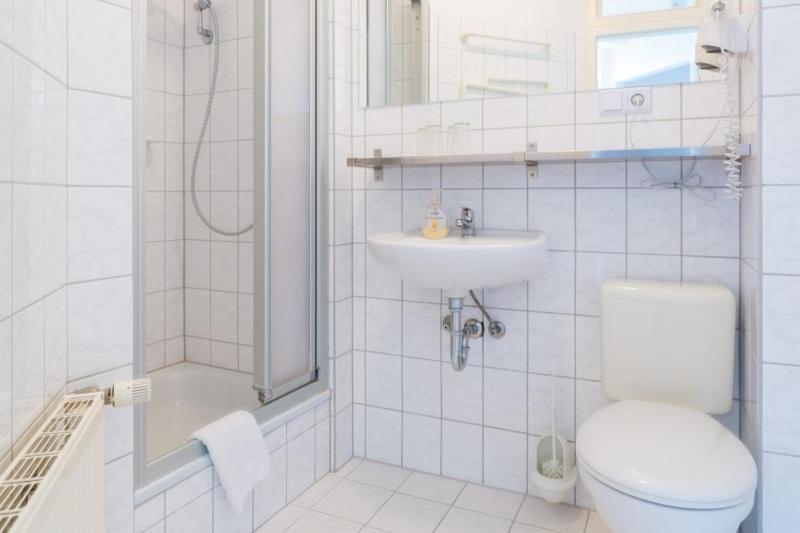 H&H Apartments Im Herzen Der Stadt In Der Lange Strasse Geraeumig Ruhig Mit Kueche Und Esstisch 格赖夫斯瓦尔德 外观 照片